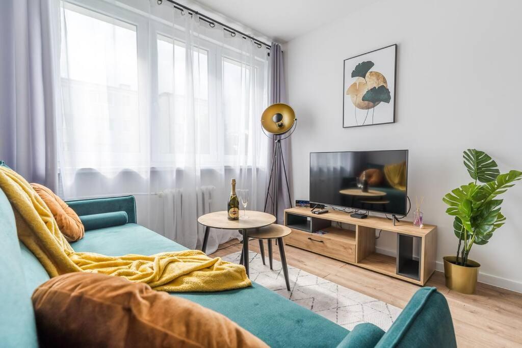 Uroczy Apartament 2 Pokoje - 10 Min Do Morza! Danzica Esterno foto
